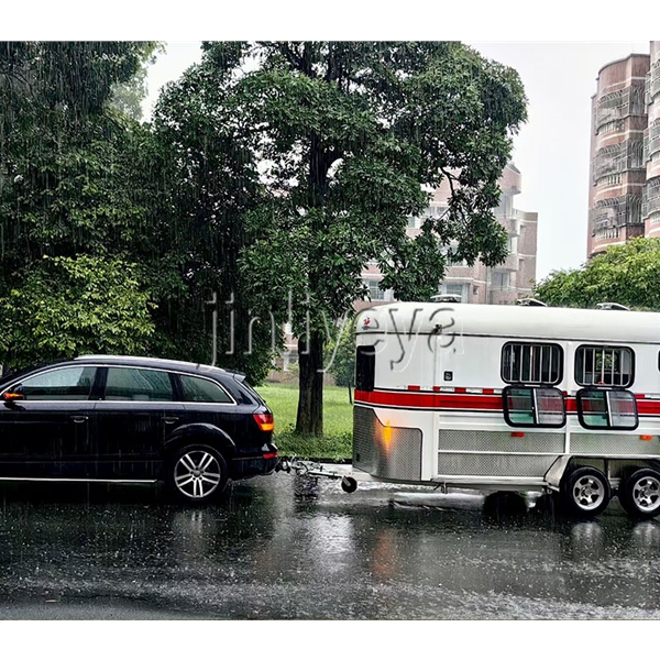 合肥三马位方头车